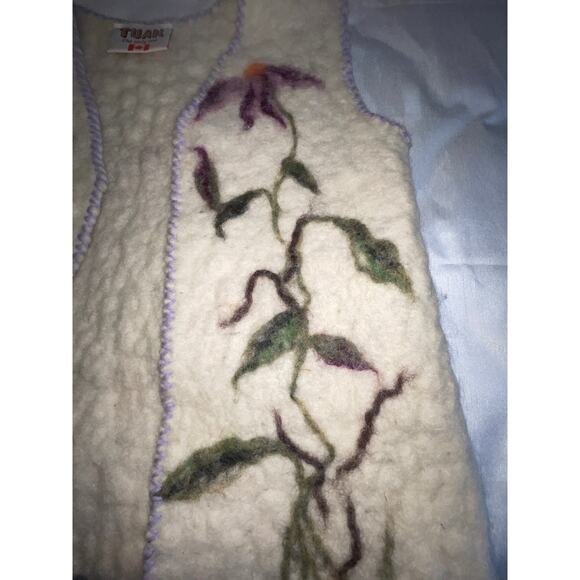 TUAK 100% Pure Virgin Wool Sweater Vest - Women's Size M - Hand Knit in Canada - Picture 4 of 8